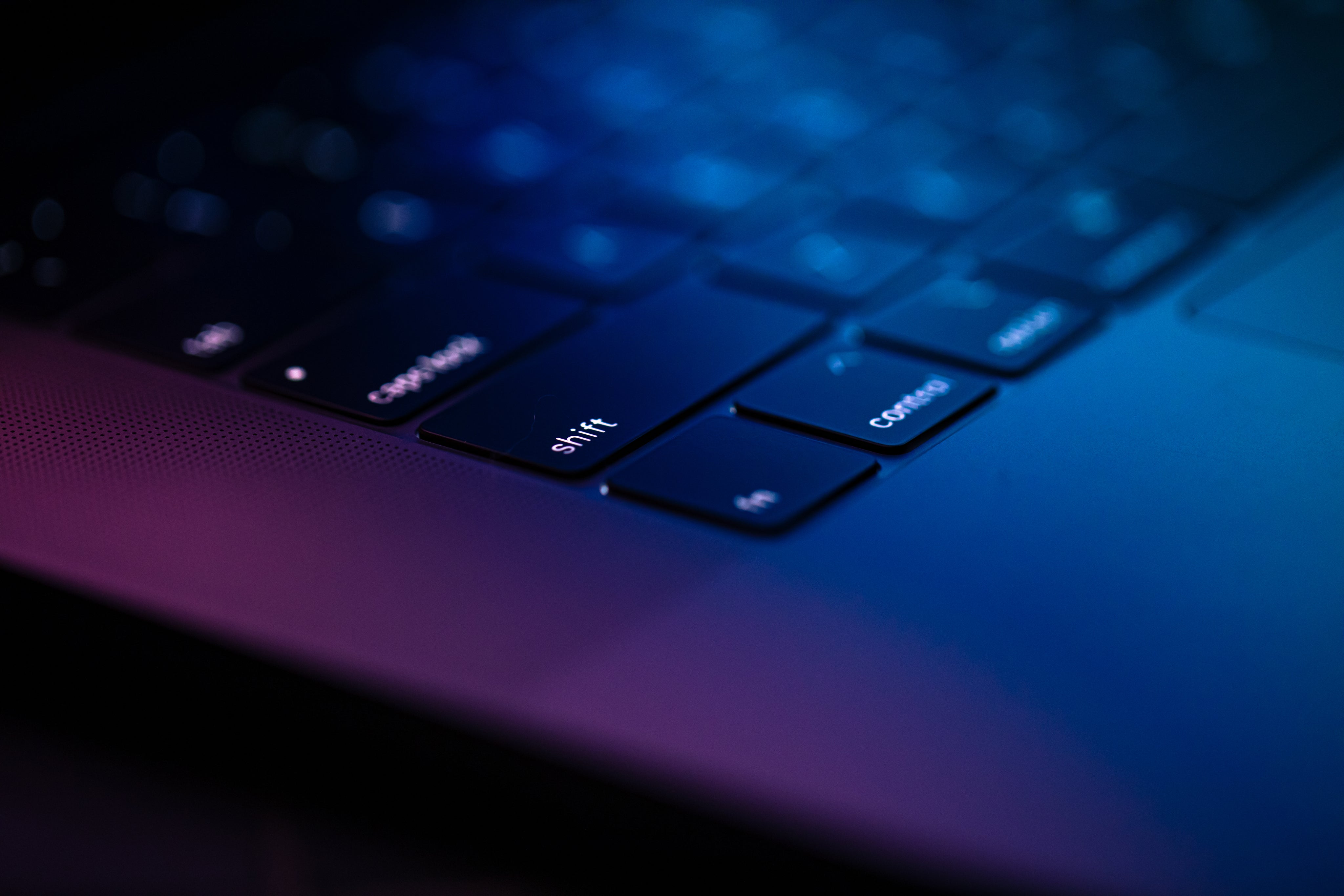 colors-on-a-backlit-keyboard.jpg